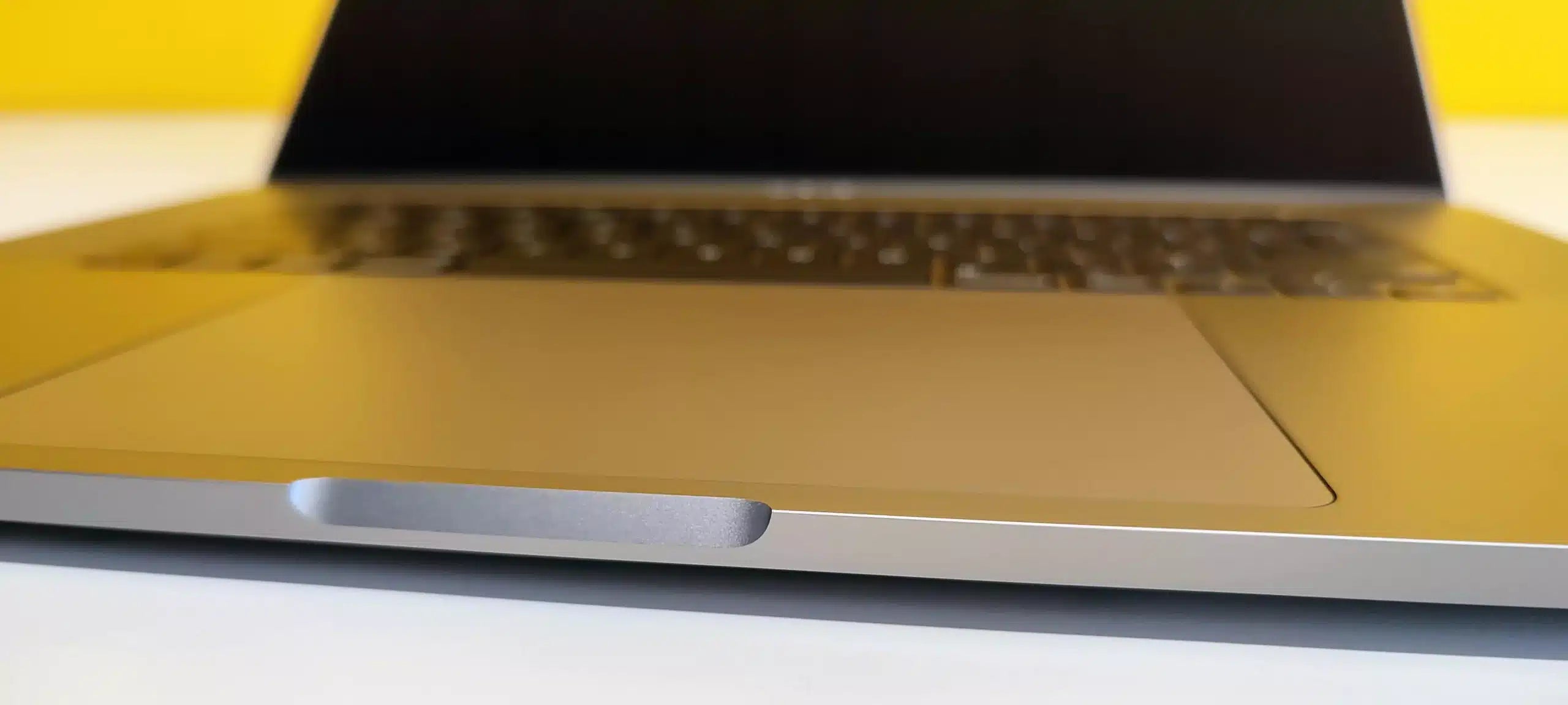 Apple MacBook Pro A2141 MVVL2LL/A 2019 Notebook 16 Apple MacBook Pro A2141 MVVL2LL/A 2019 Notebook 16